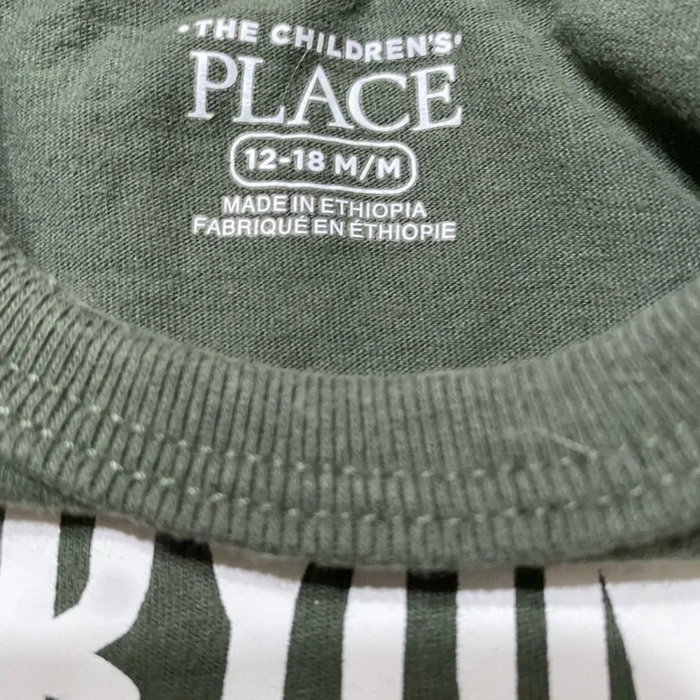 The Children’s Place t-shirt size 12-18 month